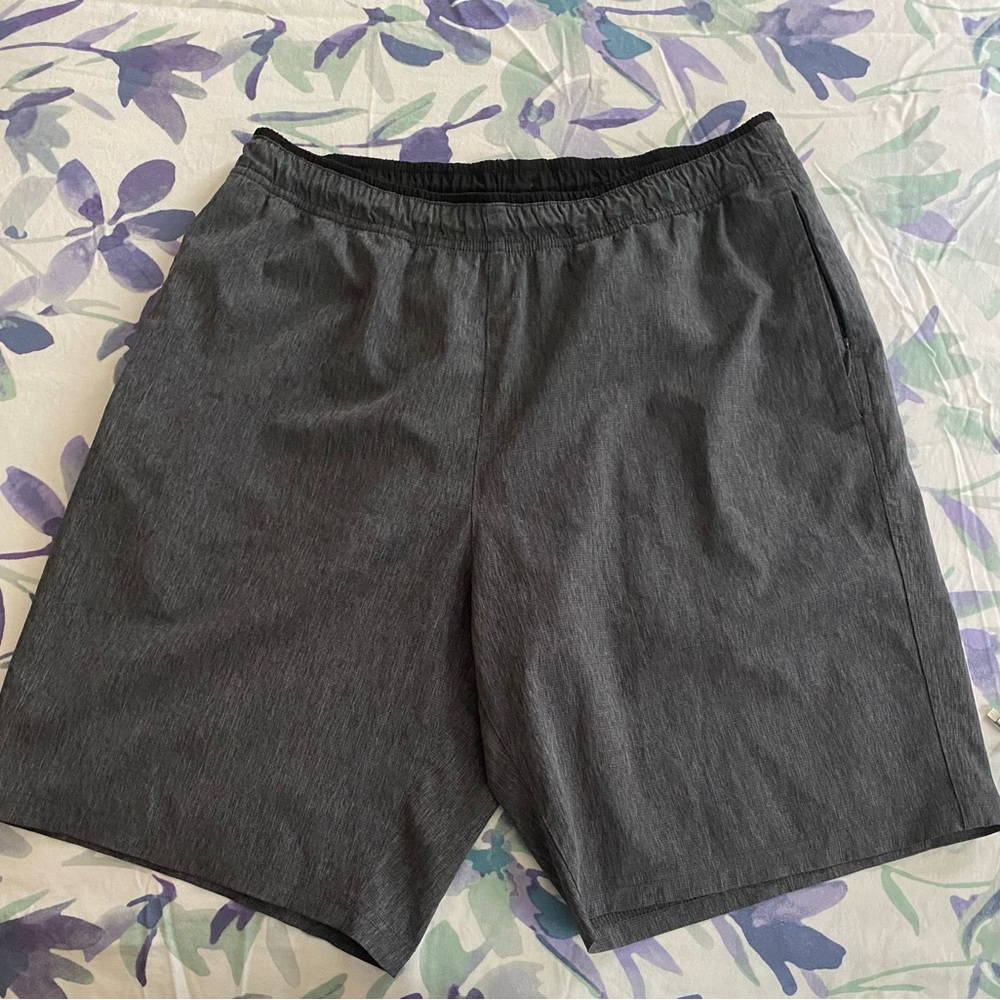 Old Navy sport short